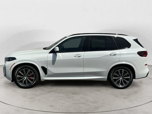 New 2026 BMW X5 xDrive50e w/ M Sport Package AWD/4WD image 4