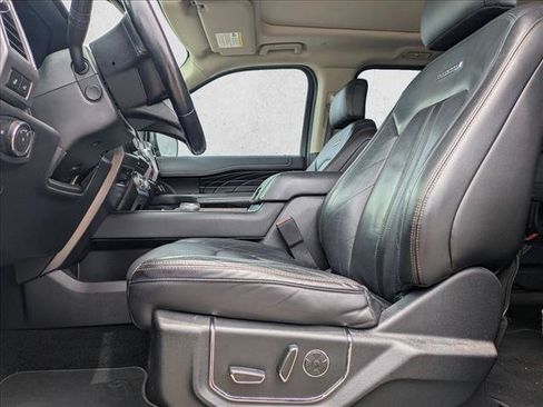 Used 2018 Ford Expedition Platinum RWD image 15