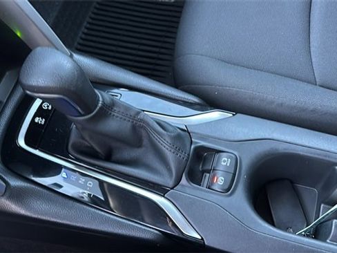 Used 2024 Toyota Corolla Cross LE image 19