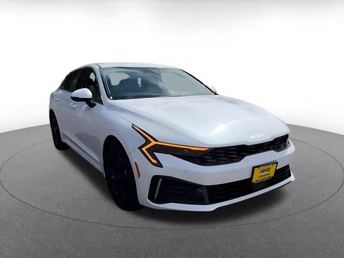 Used 2025 Kia K5 LXS FWD image 3