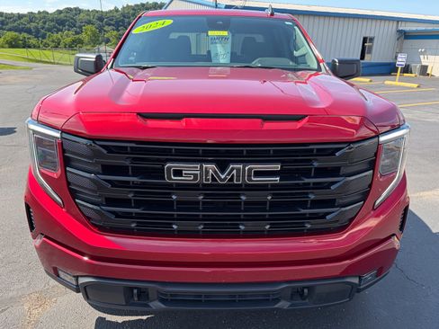 Used 2024 GMC Sierra 1500 Elevation AWD/4WD image 5