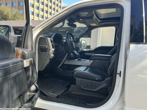 Used 2020 Ford F150 Lariat image 13