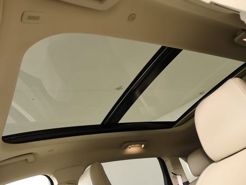 Used 2022 Lincoln Nautilus Reserve image 12