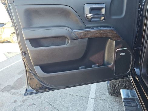 Used 2018 GMC Sierra 2500 Denali w/ Duramax Plus Package image 11