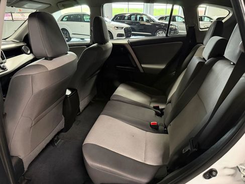 Used 2014 Toyota RAV4 LE AWD/4WD image 15