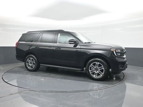 New 2026 Ford Expedition Active RWD image 11