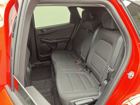 Used 2024 Ford Escape Active image 10