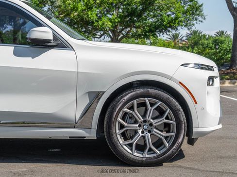 Used 2024 BMW X7 xDrive40i AWD/4WD image 11