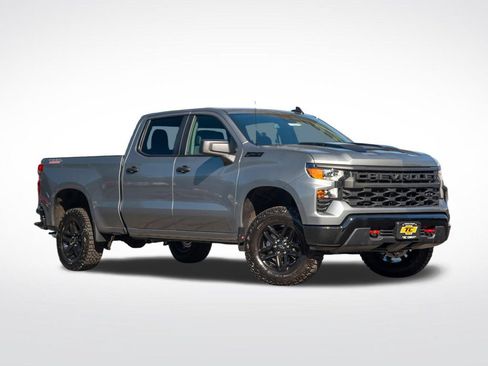 New 2026 Chevrolet Silverado 1500 Custom Trail Boss w/ LPO, Dark Essentials Package AWD/4WD image 3