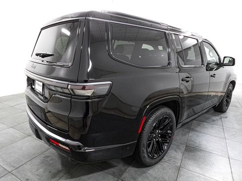 New 2026 Jeep Grand Wagoneer Limited AWD/4WD image 6