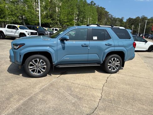 New 2026 Toyota 4Runner Limited AWD/4WD image 2