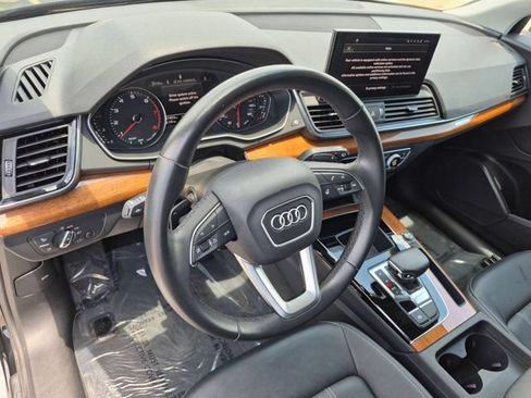 Certified 2023 Audi Q5 2.0T Premium w/ Convenience Package AWD/4WD image 11