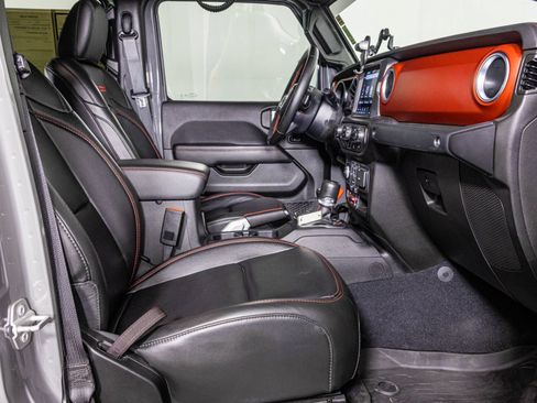 Used 2022 Jeep Gladiator Rubicon w/ LED Lighting Group AWD/4WD image 46