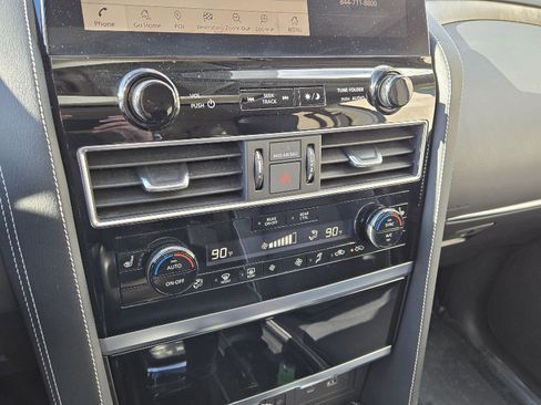 Certified 2023 INFINITI QX80 Premium Select w/ All-Season Package image 25