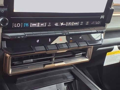 New 2025 GMC Hummer EV 3X image 16