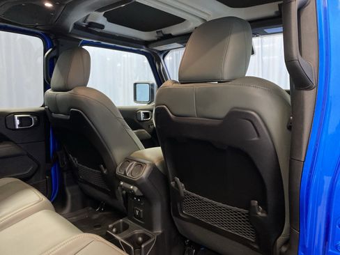 Certified 2024 Jeep Gladiator Mojave image 40