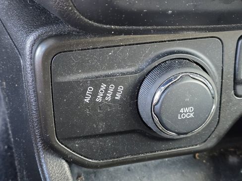 Used 2020 Jeep Renegade Altitude image 19