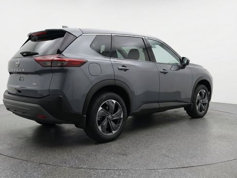 Used 2025 Nissan Rogue SV FWD image 9