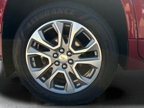 Used 2021 Chevrolet Traverse Premier AWD/4WD image 36