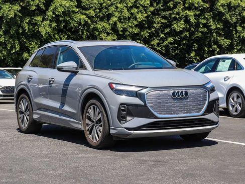 Used 2023 Audi Q4 e-tron Premium Plus w/ Premium Plus RWD image 5