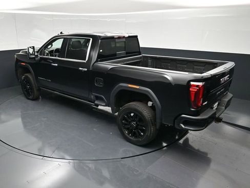 Used 2023 GMC Sierra 2500 Denali w/ Denali Black Diamond Edition AWD/4WD image 60