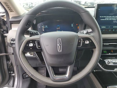 New 2026 Lincoln Corsair Premiere FWD image 23
