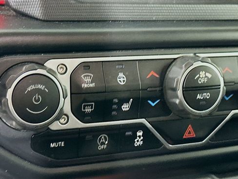 Used 2020 Jeep Wrangler Rubicon w/ LED Lighting Group AWD/4WD image 27
