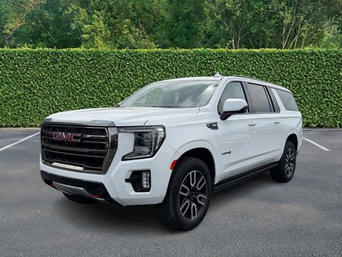 Used 2023 GMC Yukon XL AT4 w/ AT4 Premium Package AWD/4WD image 8