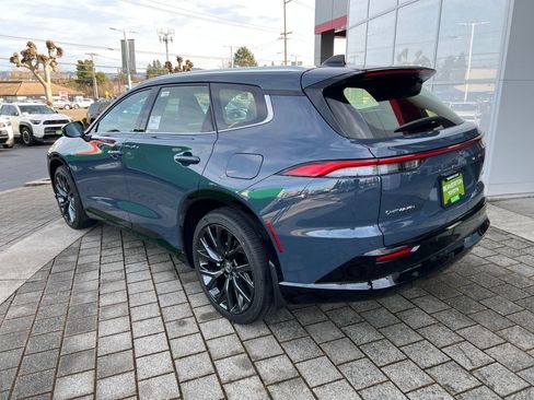 New 2025 Toyota Crown Signia Limited image 3