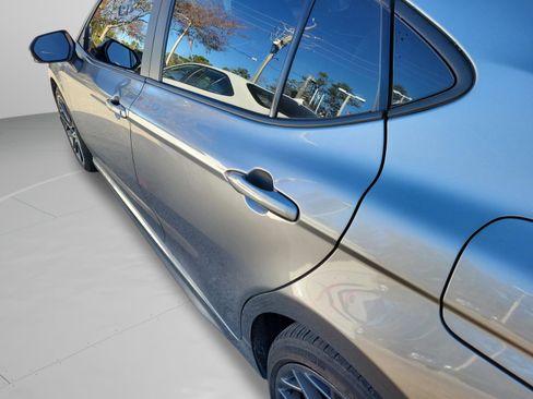 Used 2025 Toyota Camry SE image 19