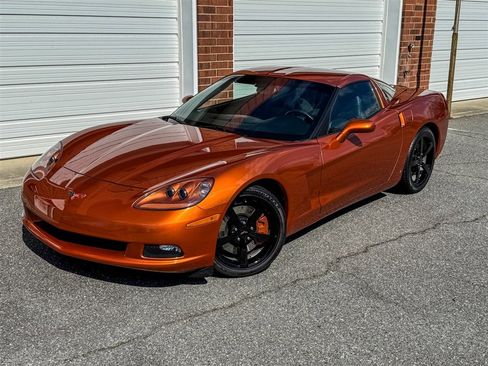 Used 2009 Chevrolet Corvette Coupe w/ Z51 Performance Package image 3