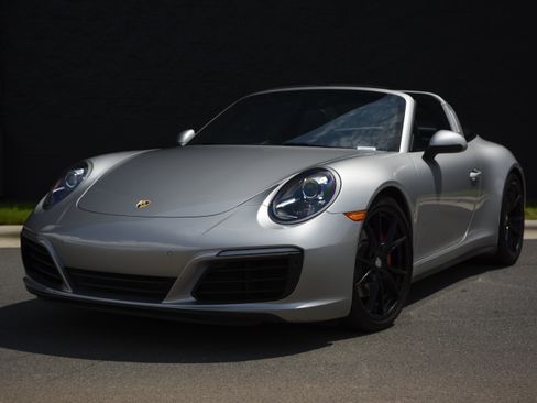 Used 2018 Porsche 911 Targa 4S AWD/4WD image 1