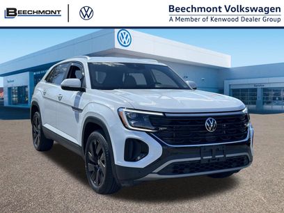 Used 2024 Volkswagen Atlas Cross Sport SE w/ Black Wheel Package