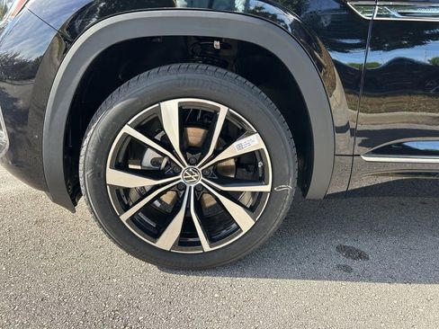 New 2026 Volkswagen Atlas Cross Sport SEL Premium R-Line image 57