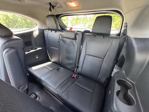 Certified 2025 Toyota Highlander XLE AWD/4WD image 16