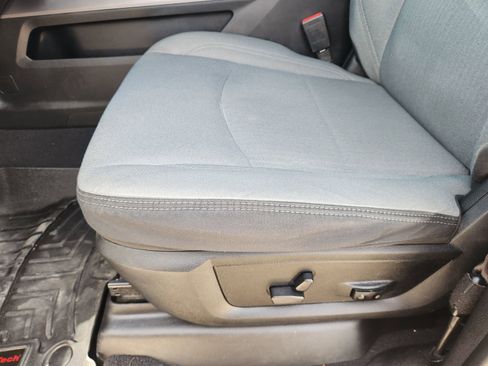 Used 2022 RAM 2500 Big Horn w/ Level C Equiment Group image 24