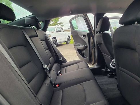 Used 2022 Chevrolet Malibu LT image 19