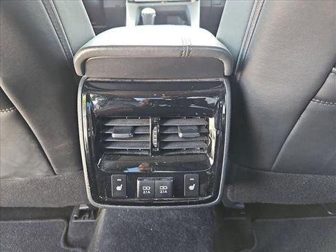 Used 2019 Toyota Avalon Touring w/ Advanced Safety Package FWD image 15