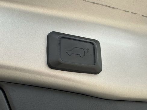 Used 2019 Toyota RAV4 Limited w/ Limited Grade Weather Package AWD/4WD image 31