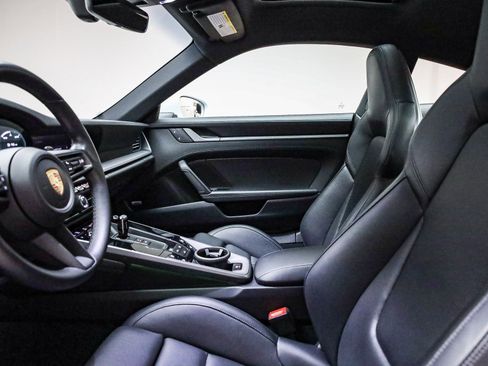 Used 2024 Porsche 911 Carrera S image 7