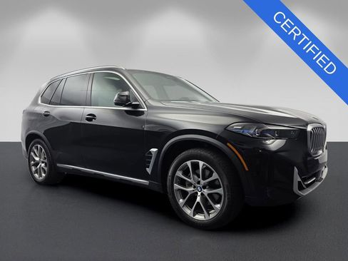 Used 2024 BMW X5 xDrive40i w/ Premium Package image 1