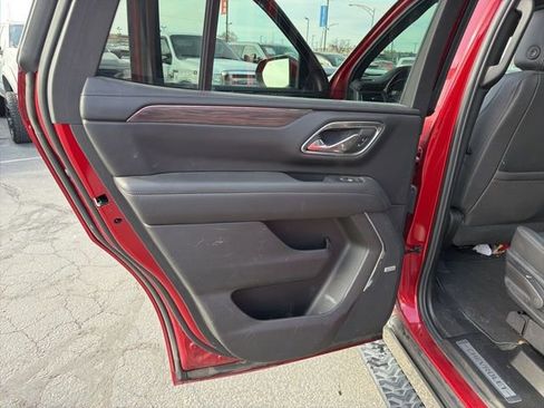 Used 2023 Chevrolet Tahoe Z71 w/ Luxury Package AWD/4WD image 24