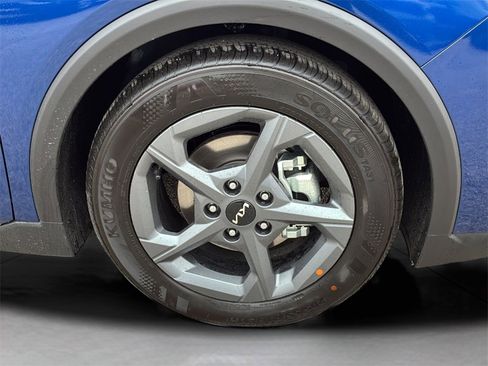 New 2025 Kia K4 LXS image 31