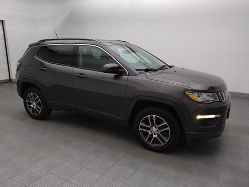 Used 2018 Jeep Compass Latitude w/ Popular Equipment Group AWD/4WD image 11