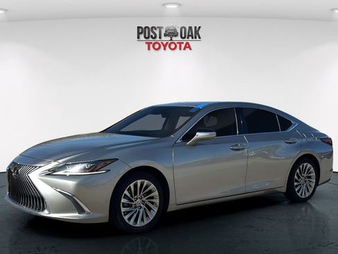 Used 2019 Lexus ES 350 350 Luxury w/ Accessory Package 2 image 3