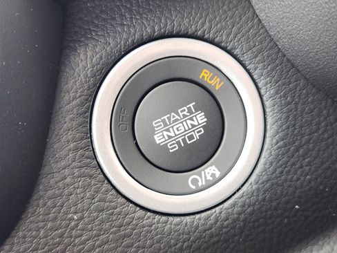 New 2026 RAM 1500 4x4 Crew Cab image 18