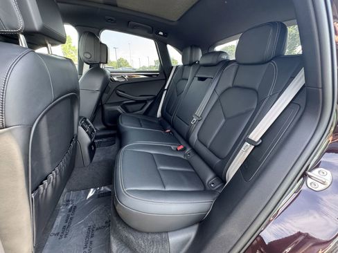 Certified 2024 Porsche Macan S image 16