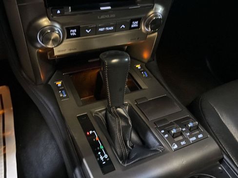 Used 2015 Lexus GX 460 w/ Premium Package AWD/4WD image 23