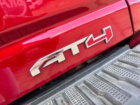 Used 2024 GMC Sierra 2500 AT4 w/ AT4 Premium Plus Package AWD/4WD image 10