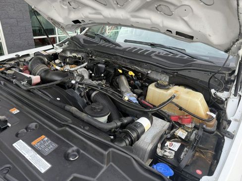 Used 2017 Ford F550 4x4 Crew Cab Super Duty image 27